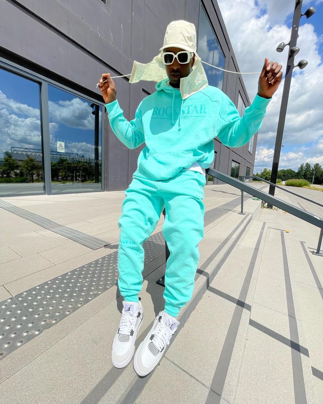 The Ultimate Guide to Wearing Athleisure