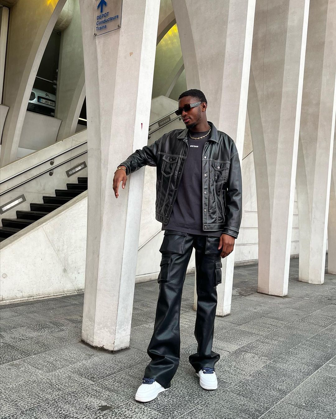 What to Wear With Cargo Pants & Shorts