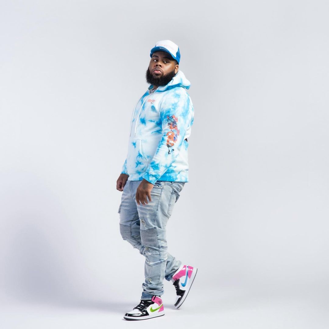 3 Signs Your Hoodie Doesn’t Work With Your Body Type