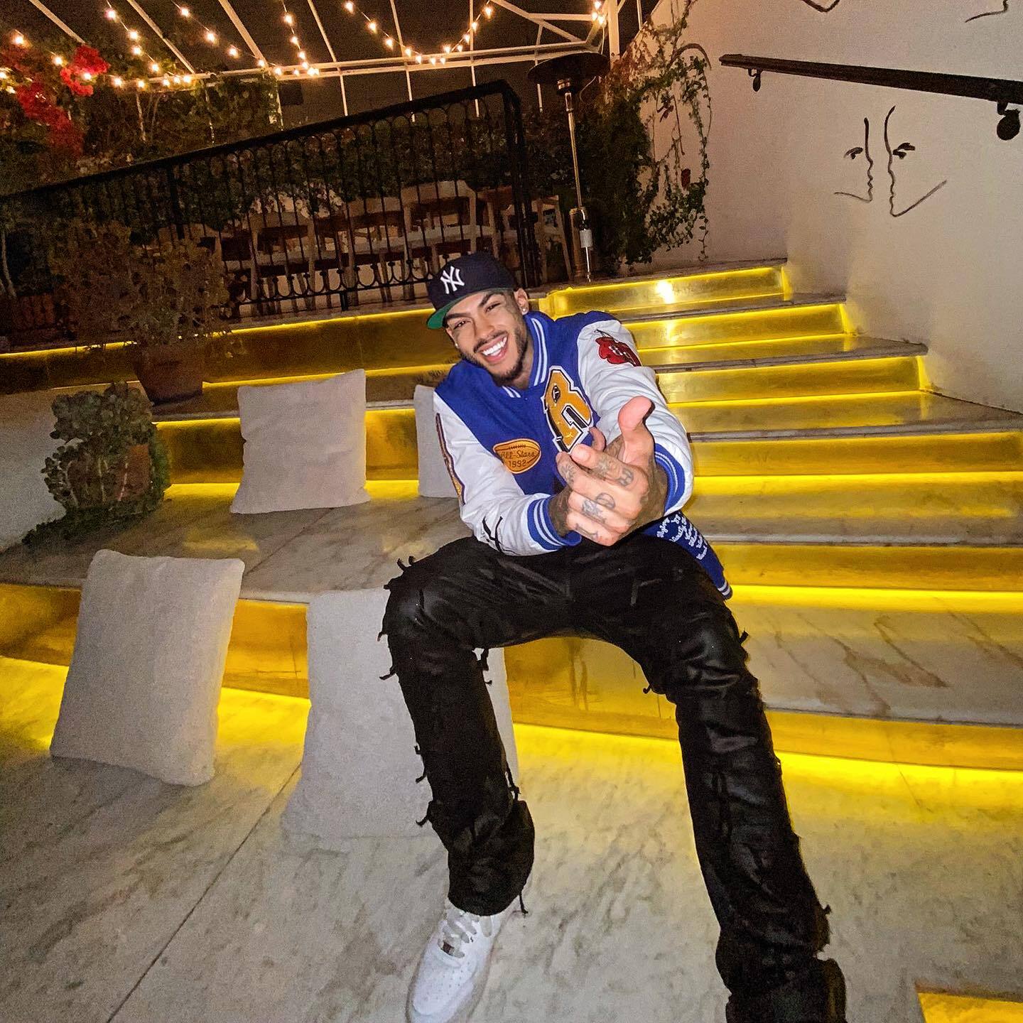 Are Black Jeans In Style? What To Wear With Black Jeans For Men