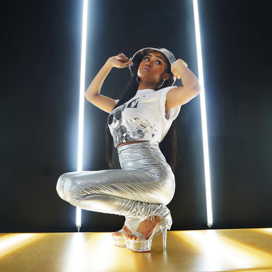 How to Add Metallic Color to Your Outfits