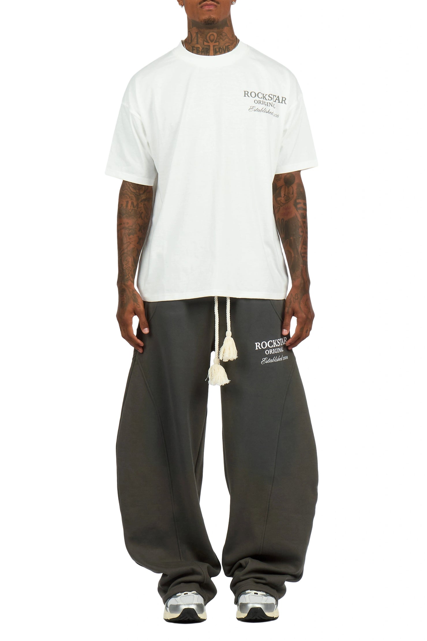 Maximillian Grey T-Shirt/Barrel Fit Set