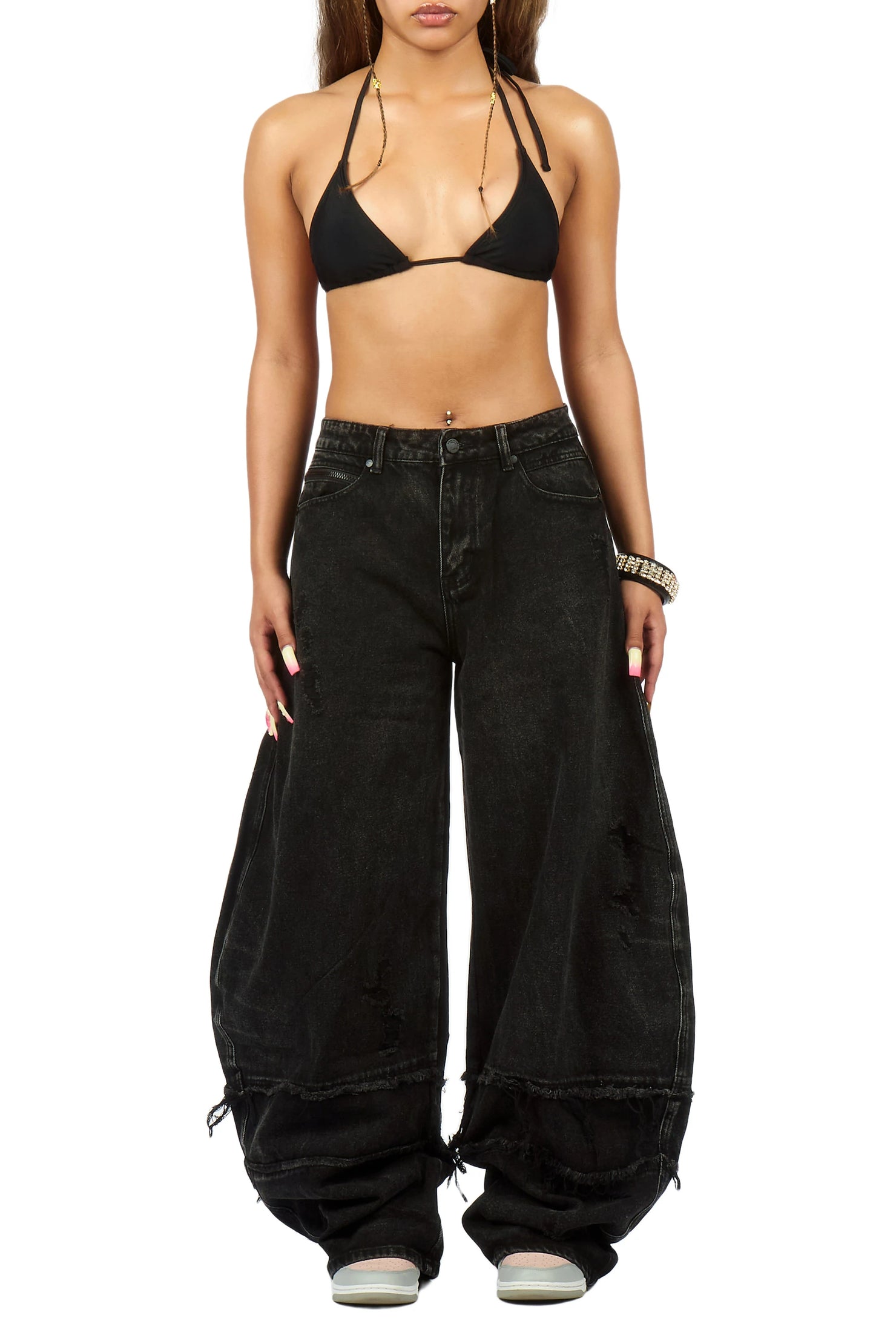 Nuvia Black Barrel  Fit Jean