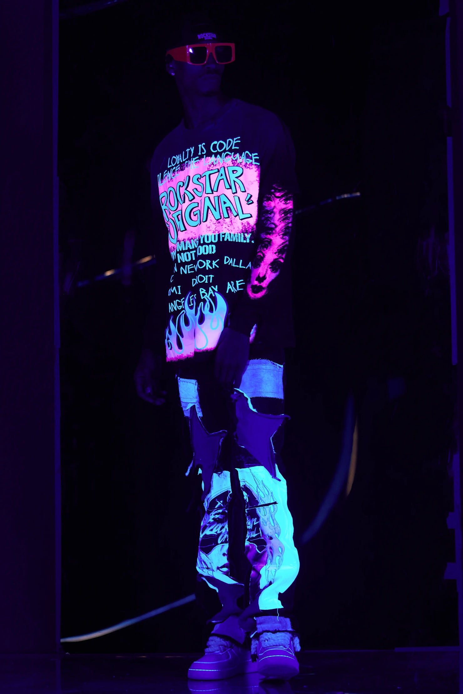 Beno Black Double Layer Long Sleeve Graphic T-Shirt