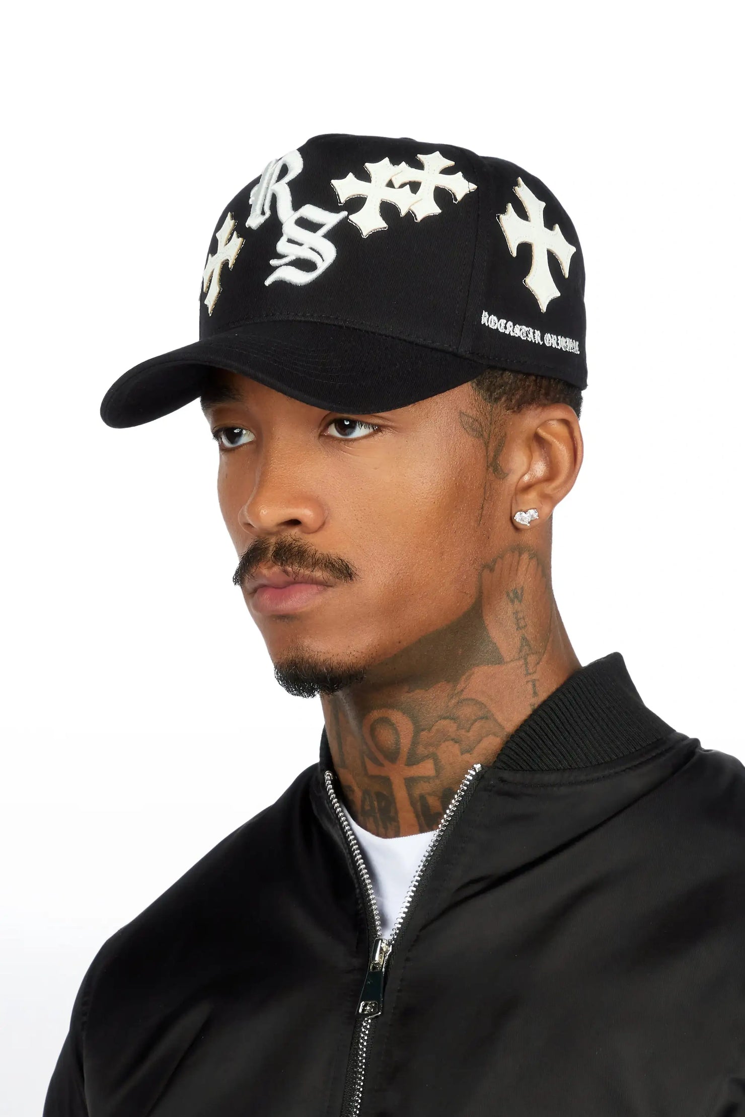 Manrique Black Trucker Hat