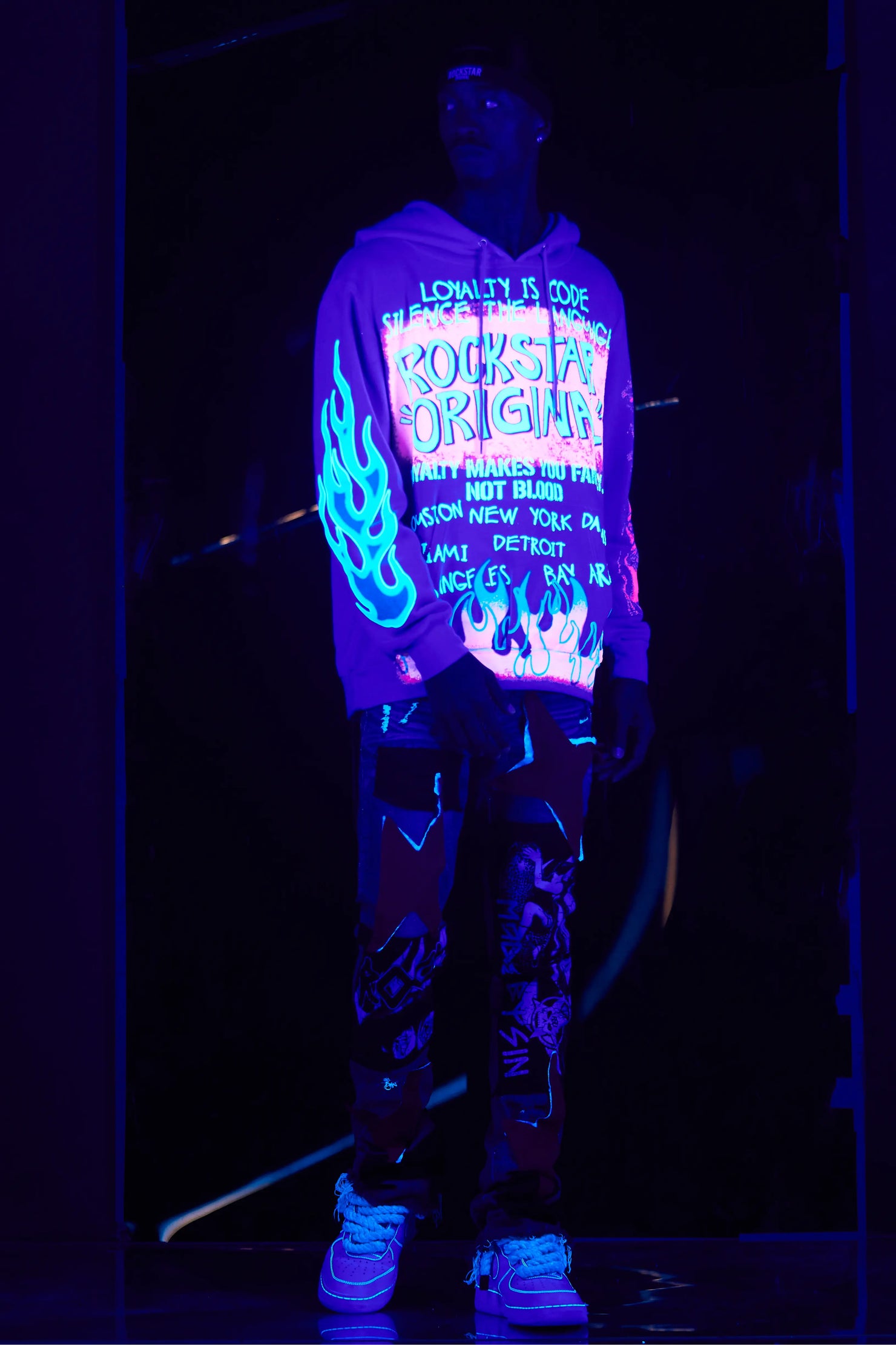 Beno Purple Distressed Graphic Hoodie