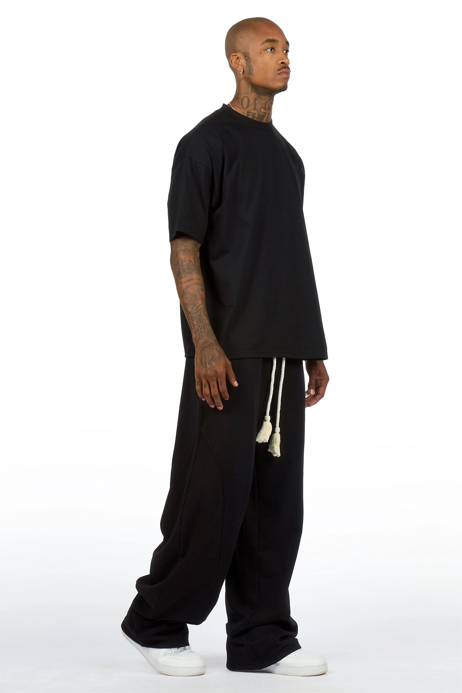 Maximillian Black T-Shirt/Barrel Fit Set