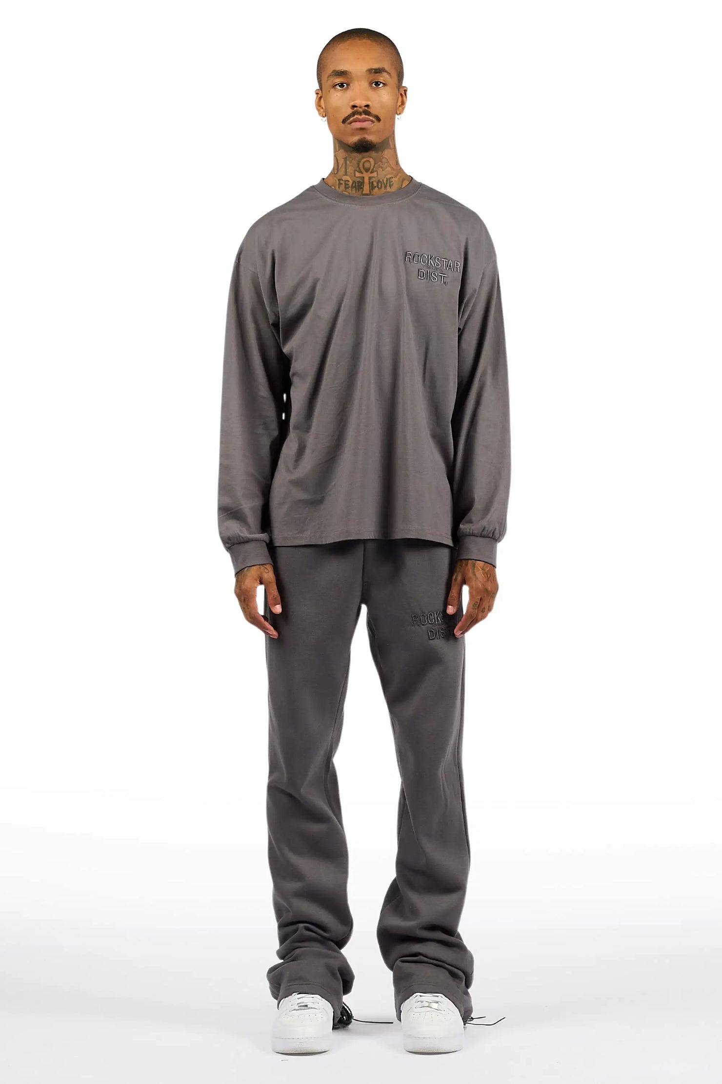 Antal Charcoal Long Sleeve T-Shirt/Baggy Stacked Track Set