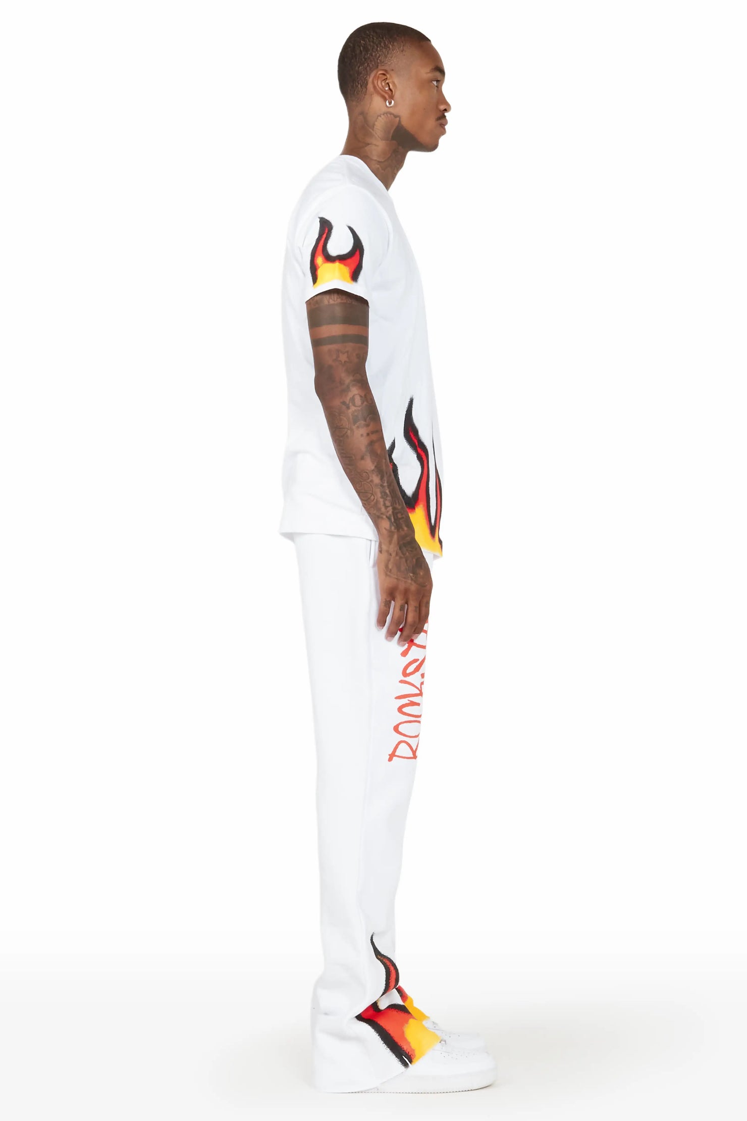 Grayson White Graphic T-Shirt/Pant Set