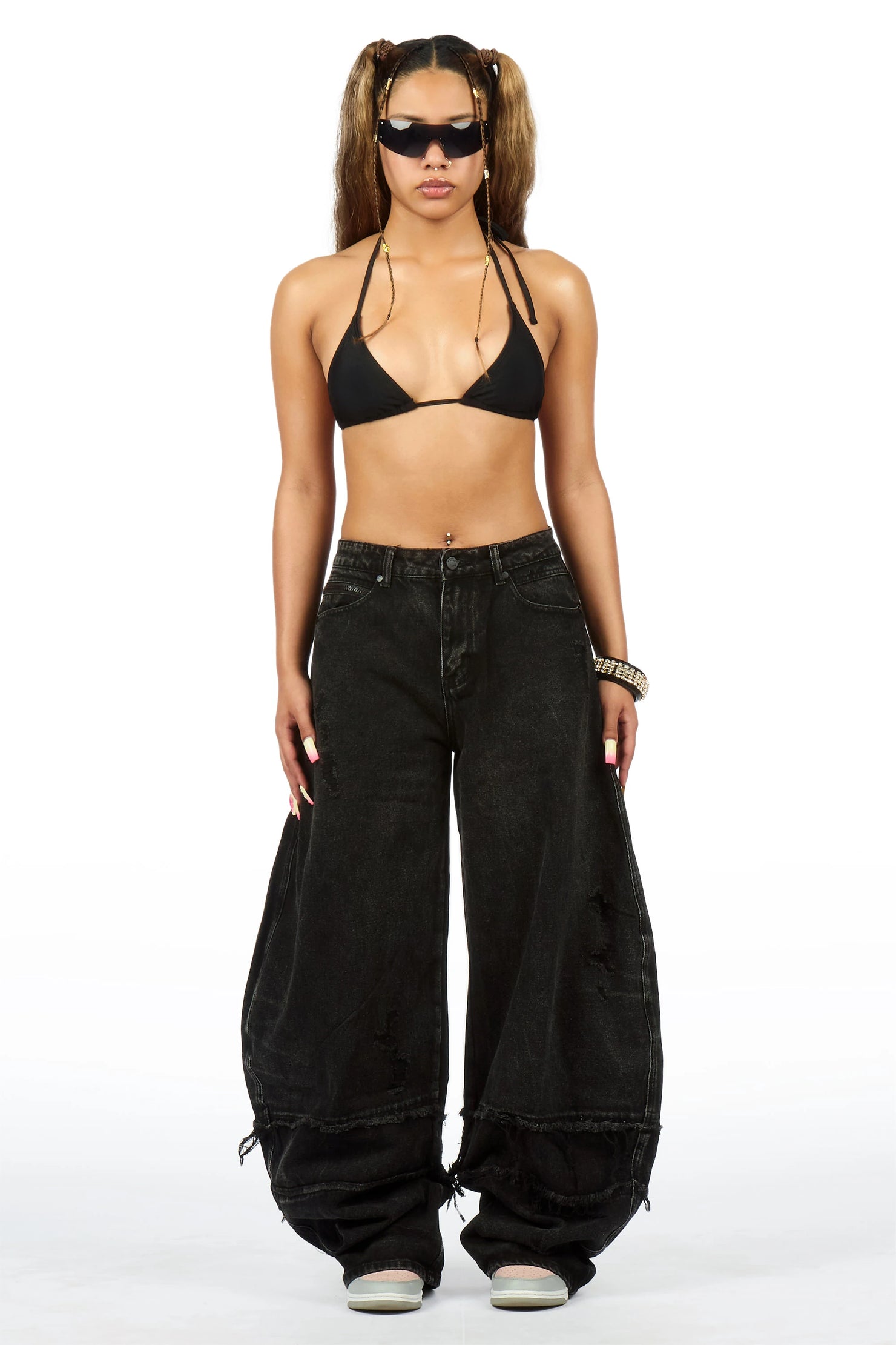 Nuvia Black Barrel  Fit Jean