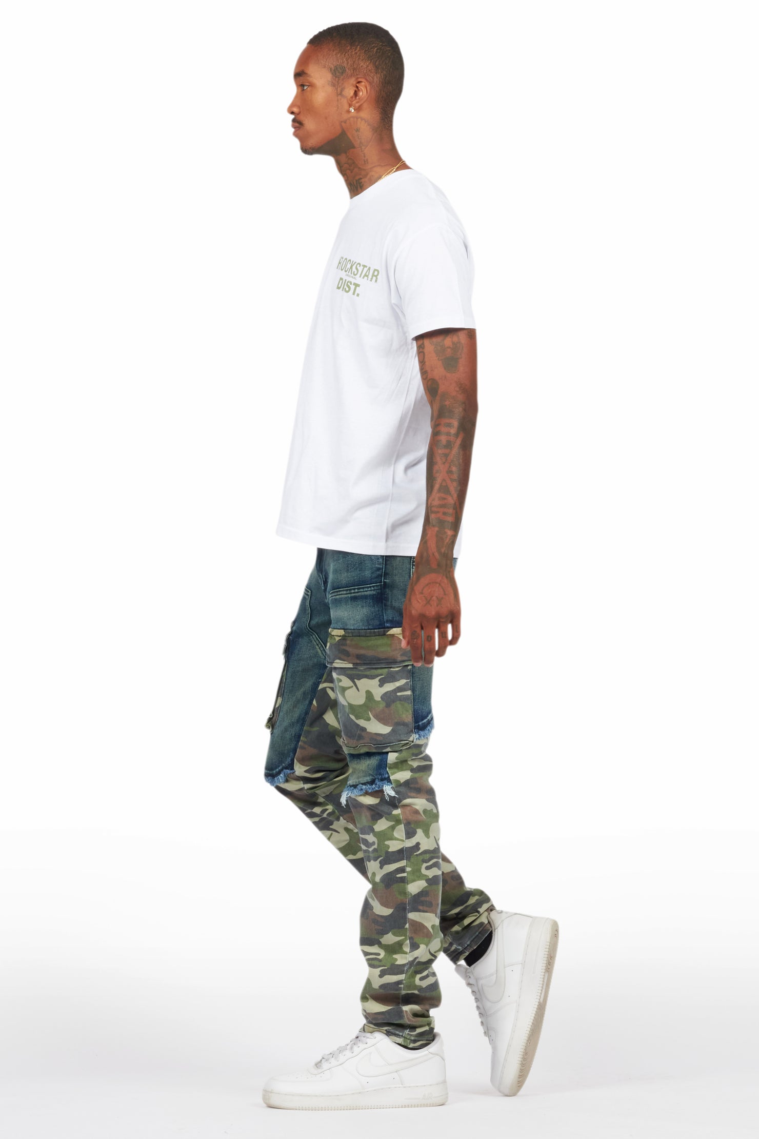 Lake White/Green T-Shirt & Denka Dark Blue Slim Jean Bundle