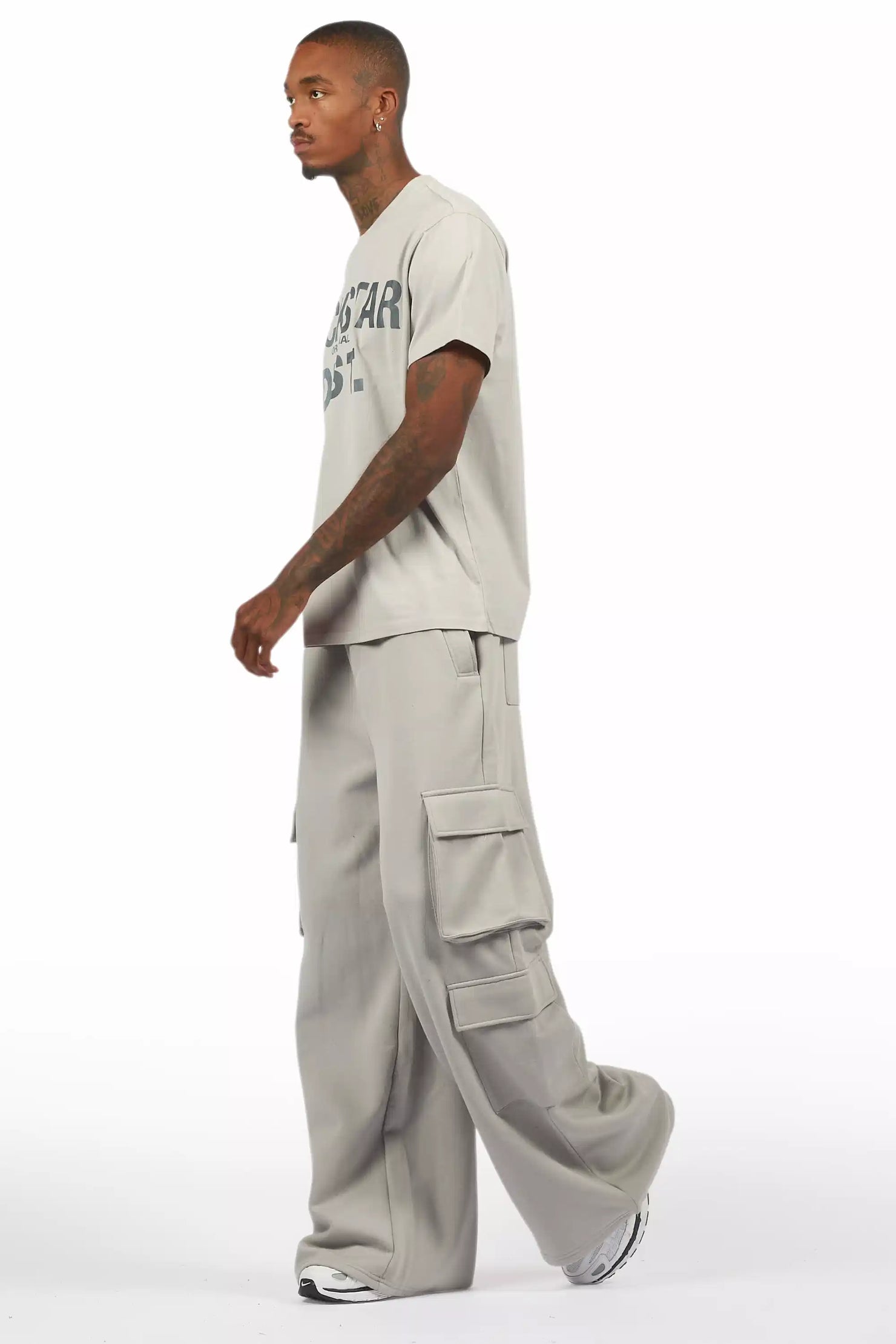 Abilio Grey T-Shirt/Baggy Stacked Track Set