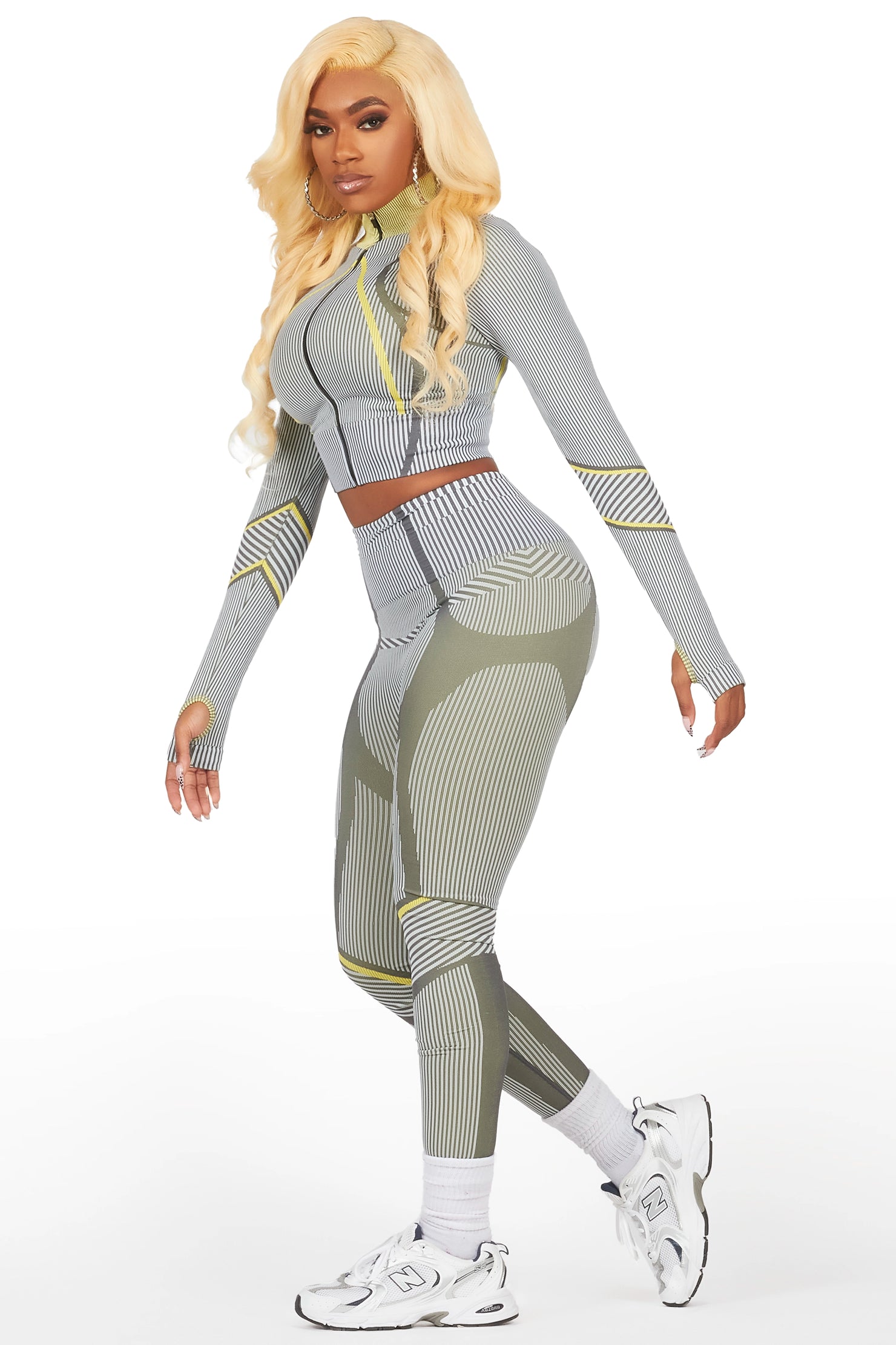 Derriana Charcoal Active Set