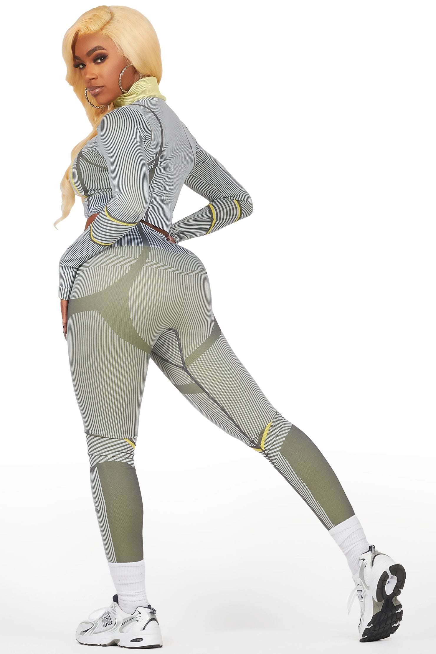 Derriana Charcoal Active Set