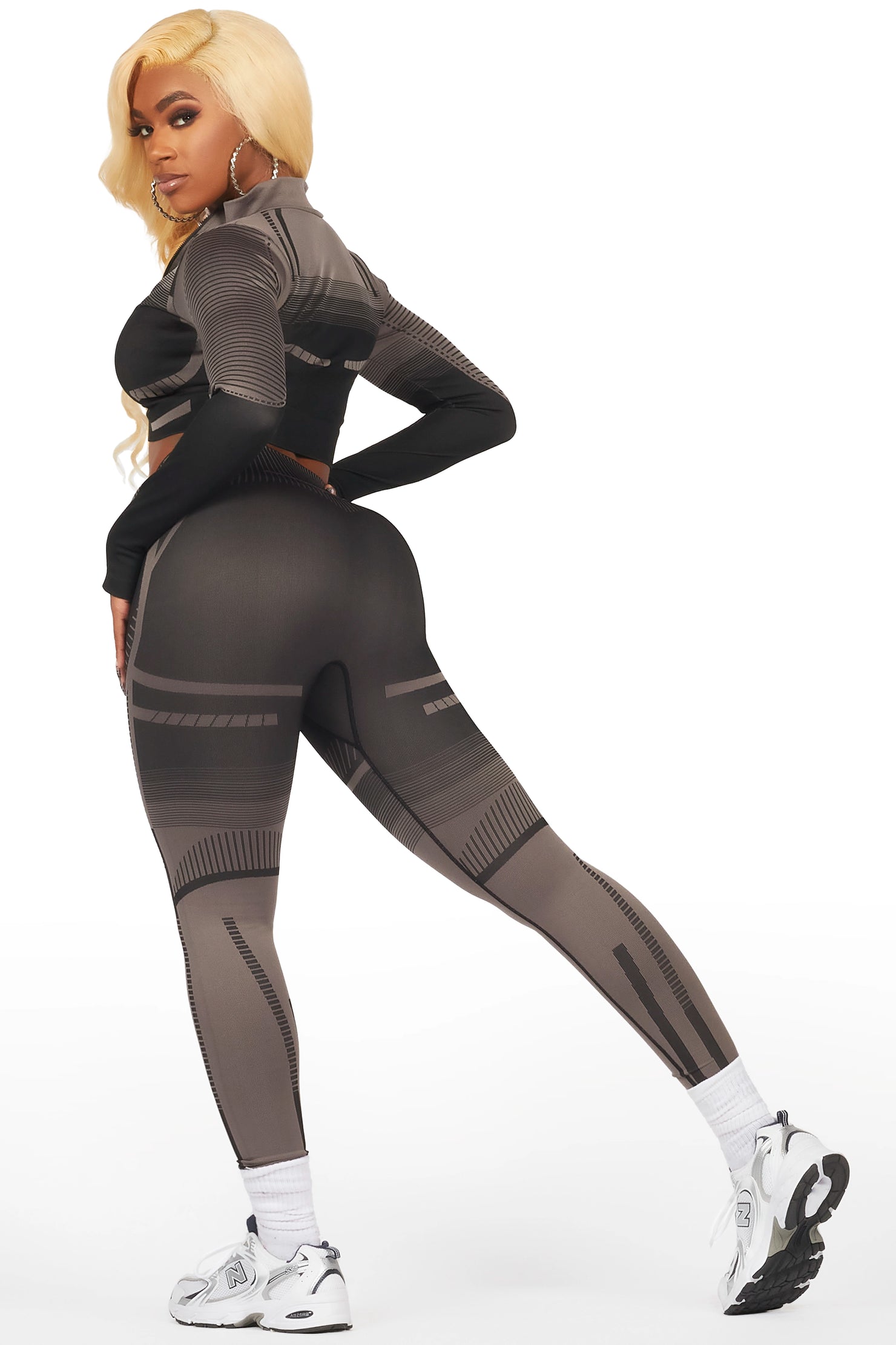 Fazzy Black Active Set