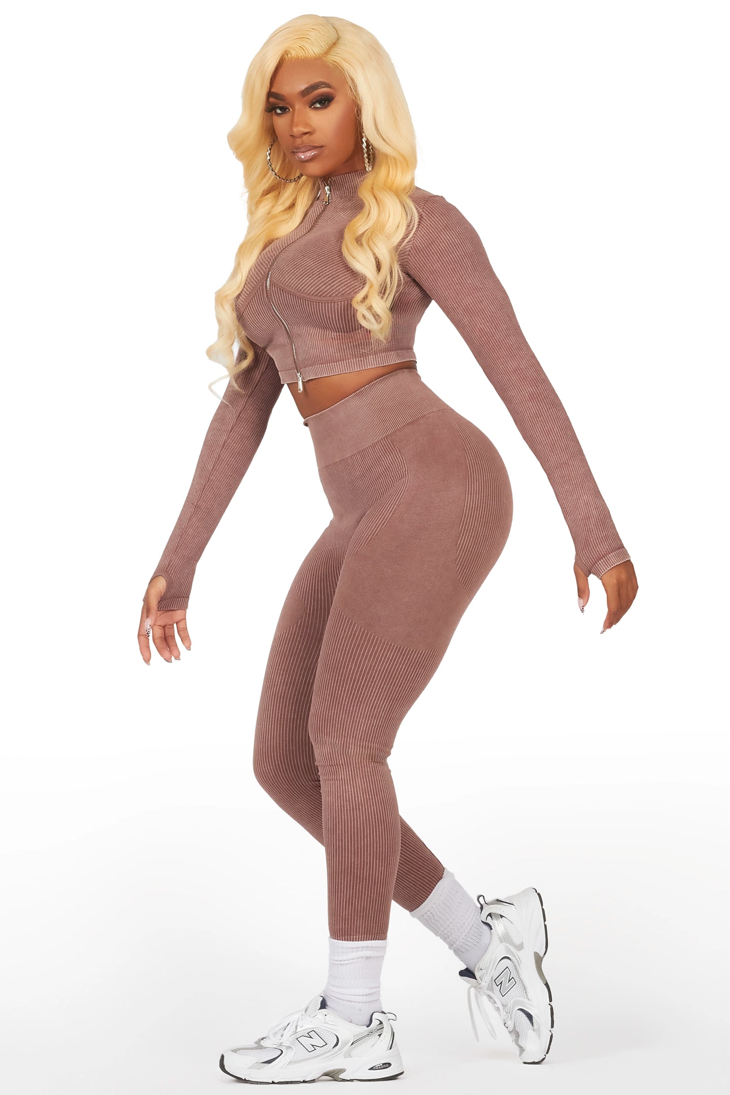 Chrystal Brown Active Set