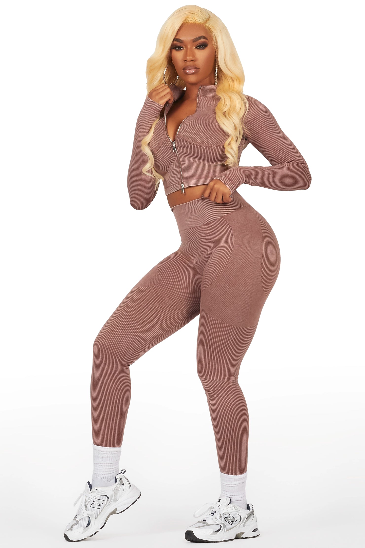 Chrystal Brown Active Set