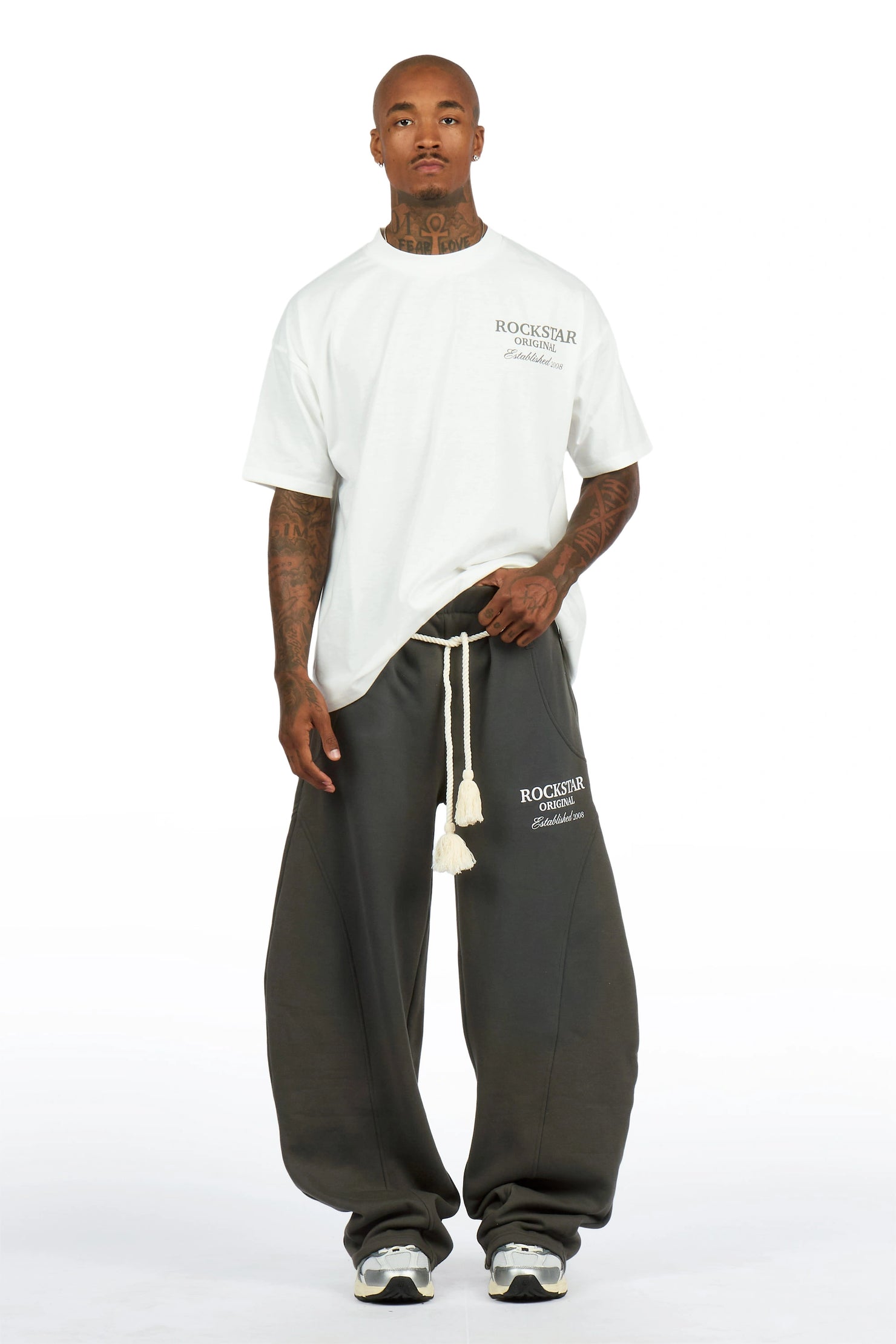 Maximillian Grey T-Shirt/Barrel Fit Set