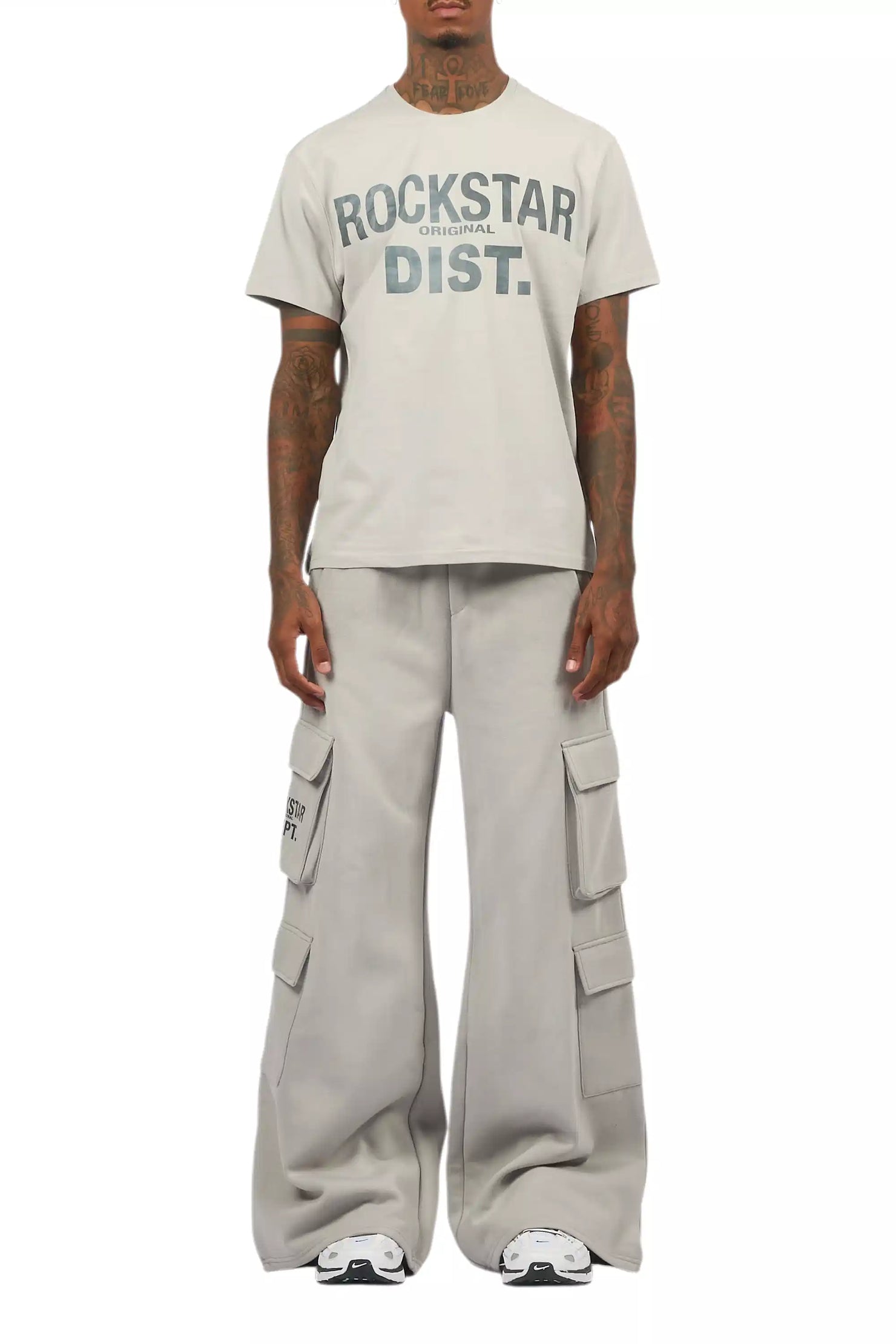 Abilio Grey T-Shirt/Baggy Stacked Track Set