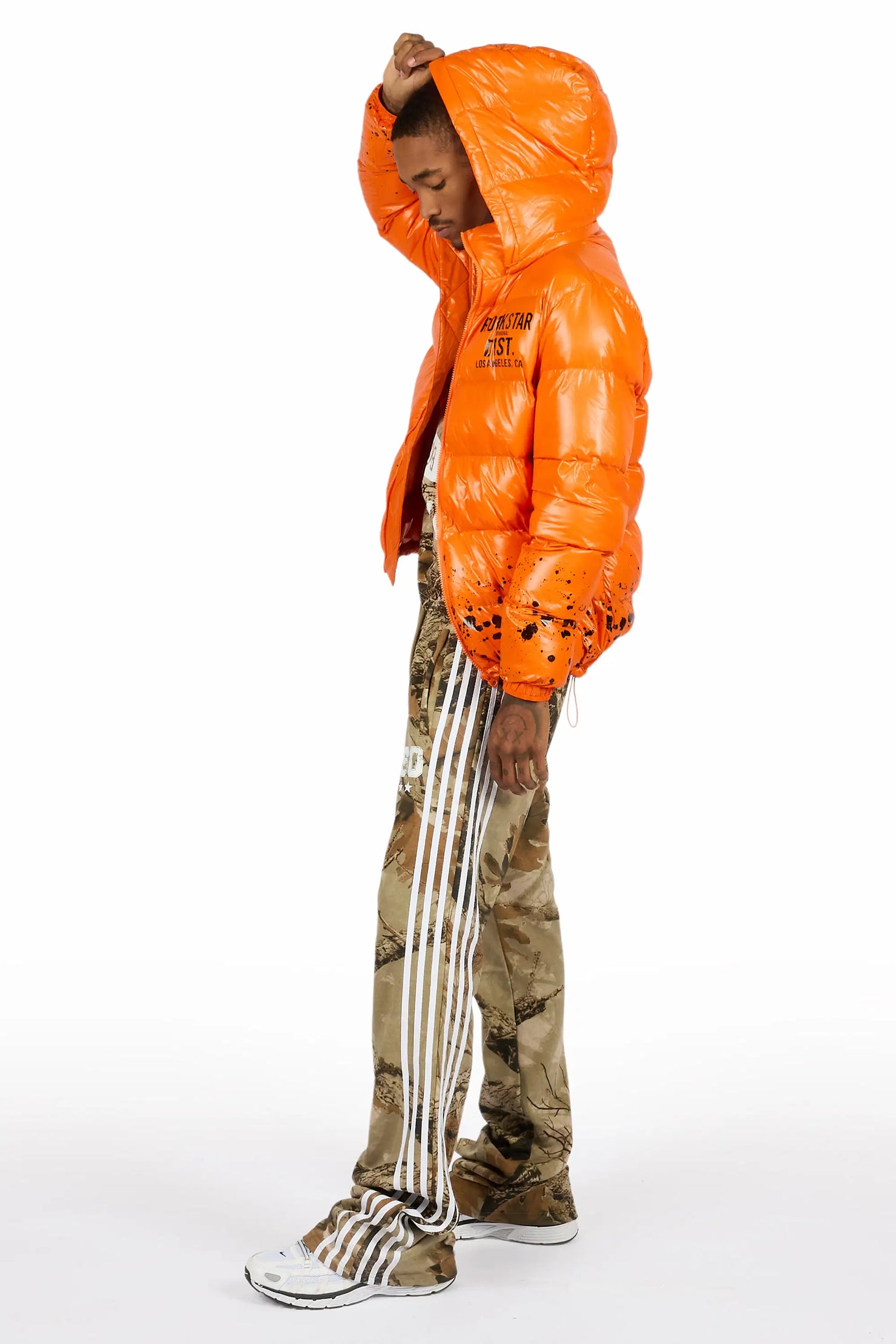 Tylla Camo T-Shirt/Baggy Stacked Track Set