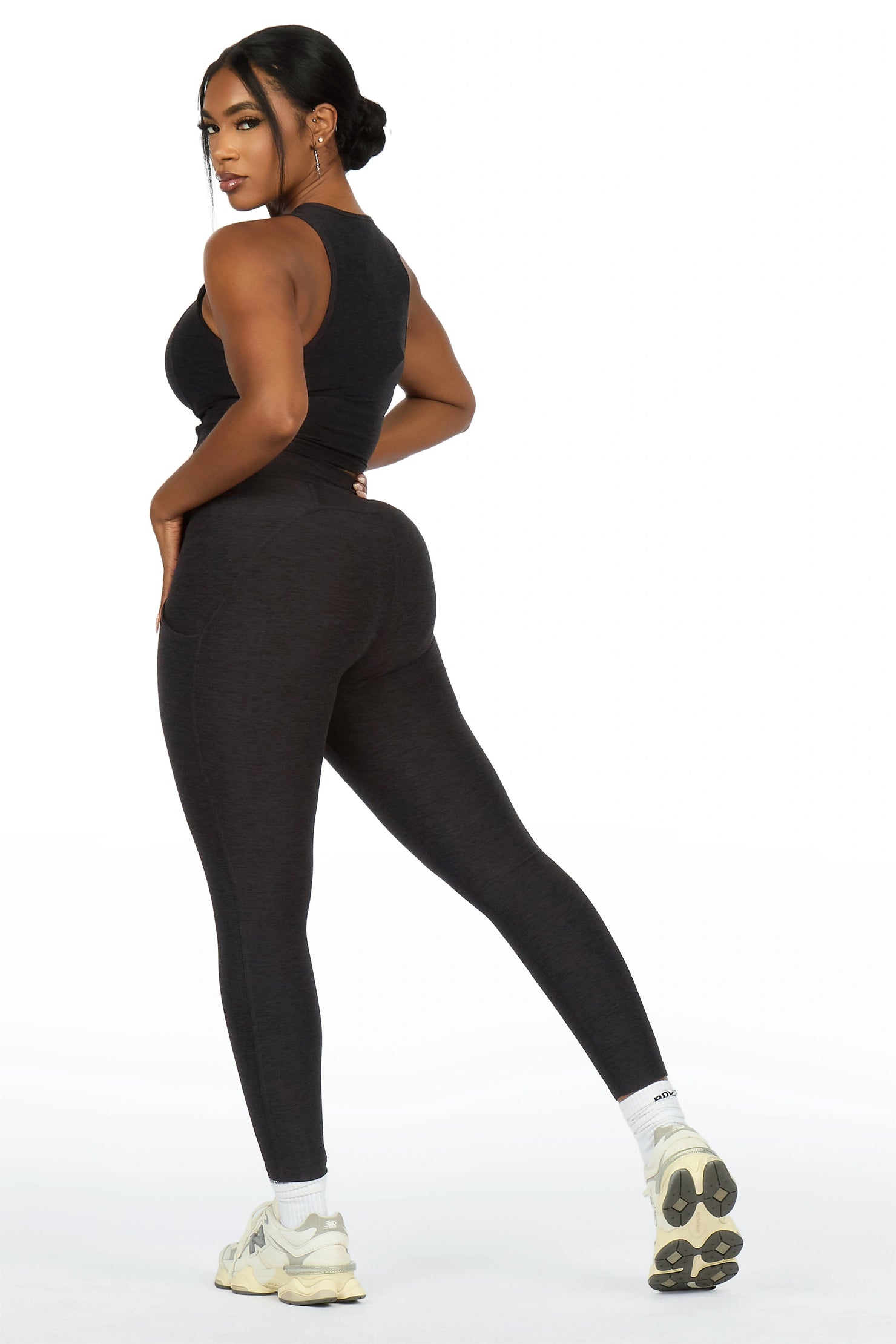 Laveta Black Tank Active Set