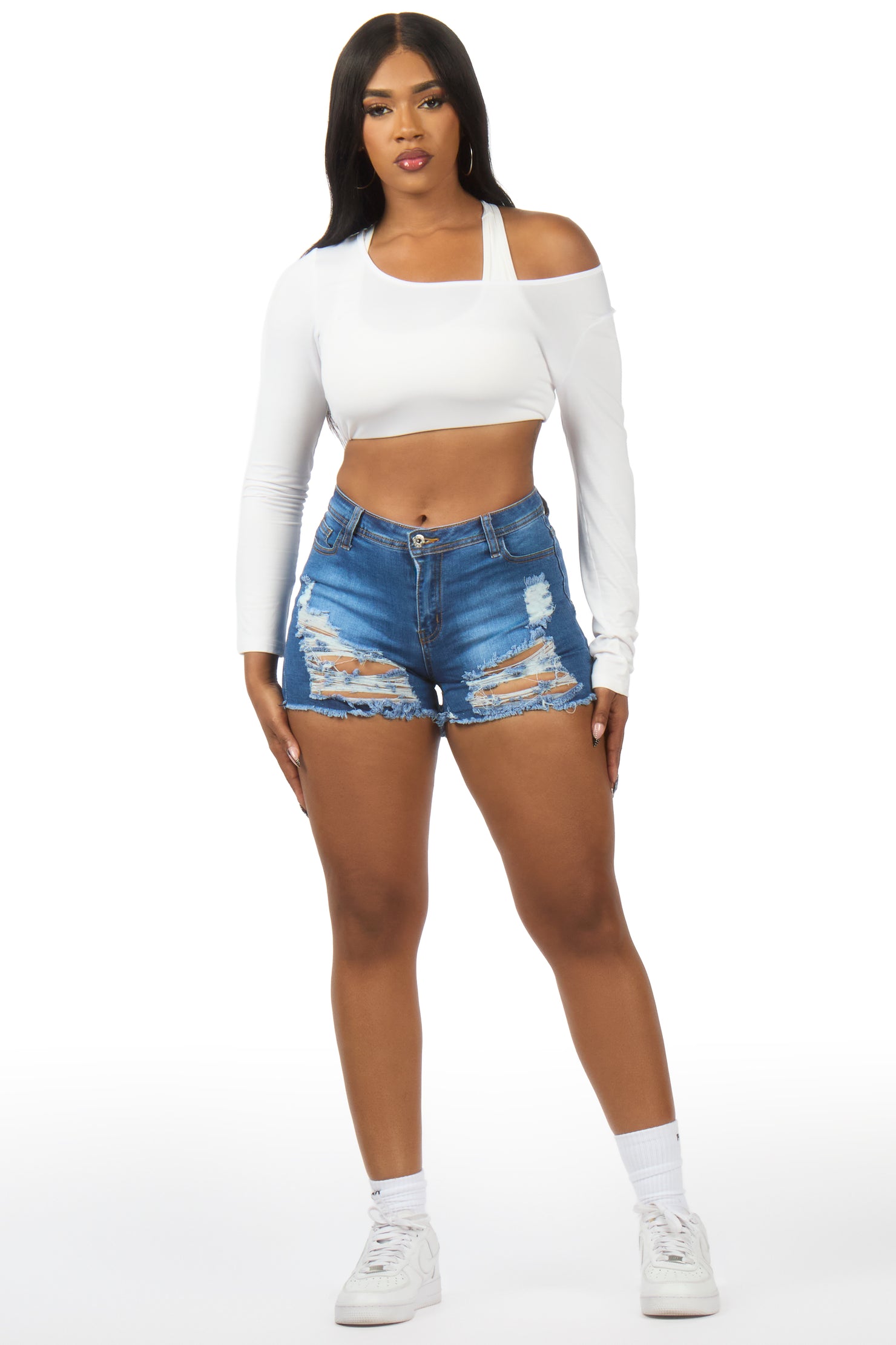 Wynetta Med. Wash Distressed Denim Short