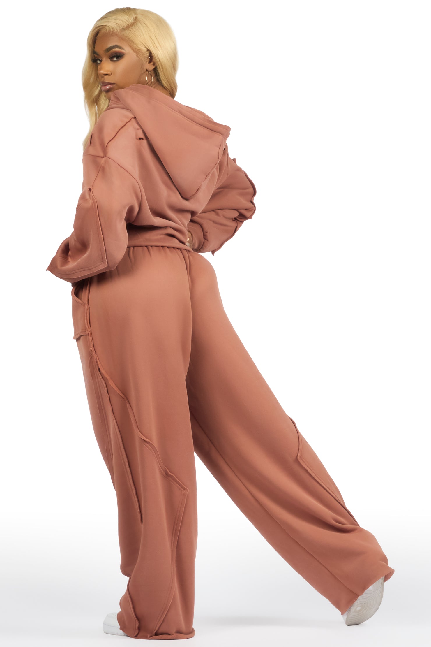 Jernyra Mocha Oversized Track Set
