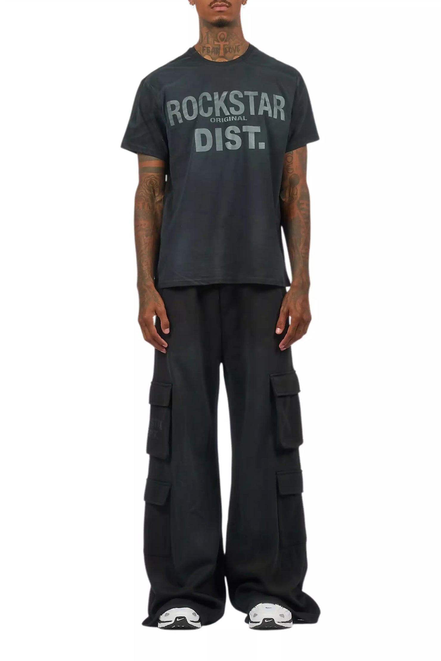 Abilio Black T-Shirt/Baggy Stacked Track Set