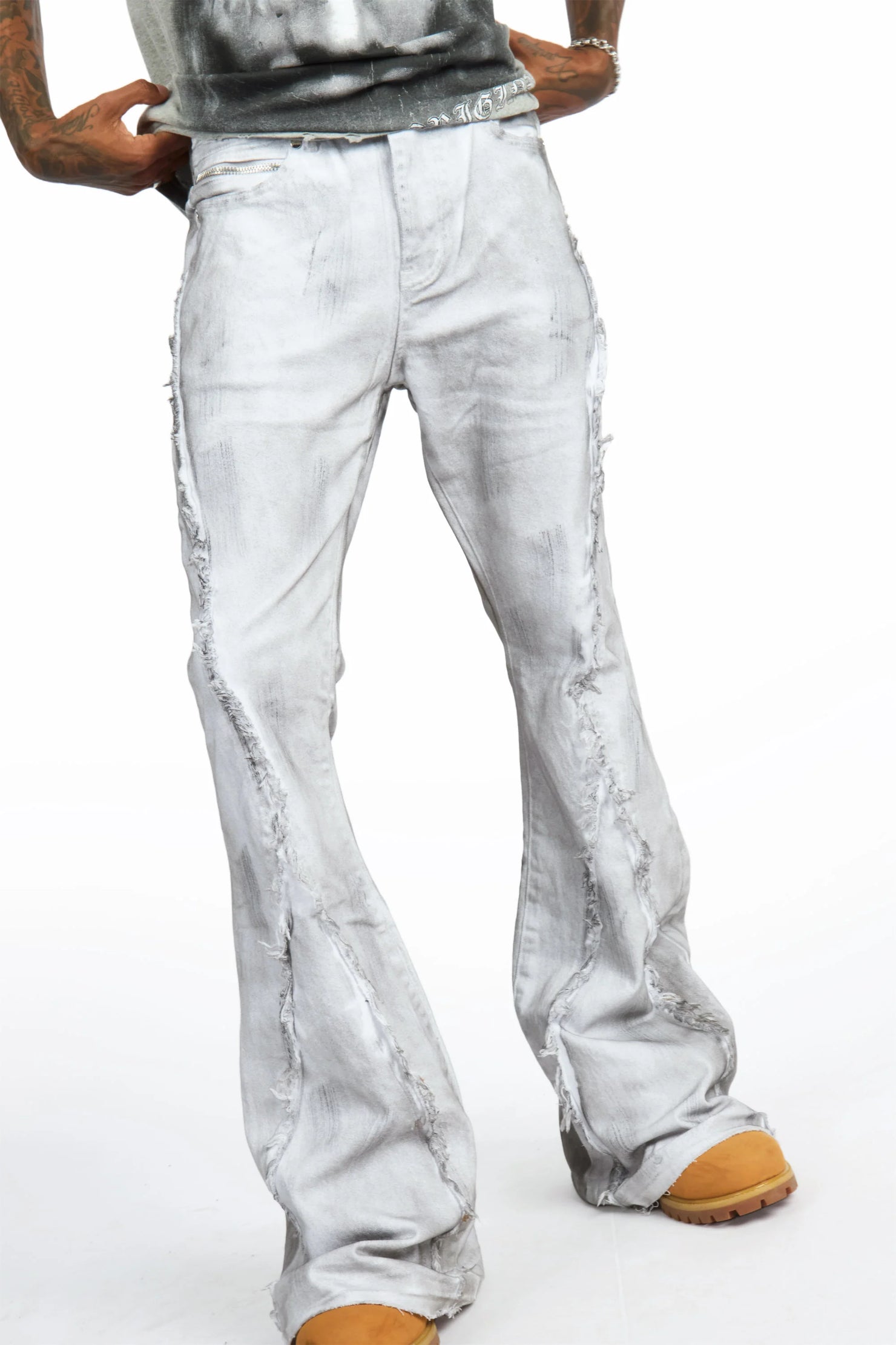 Vane Dirty White Stacked Super Flare Jean