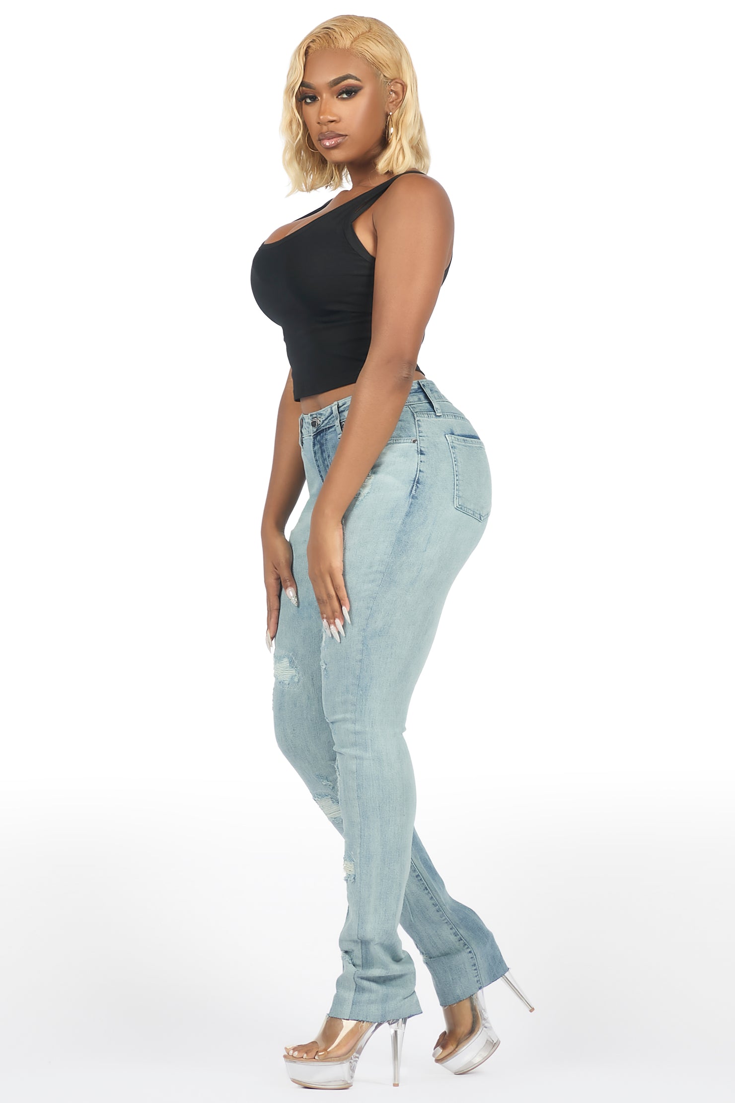 Teranique Light Wash Distressed Skinny Jean