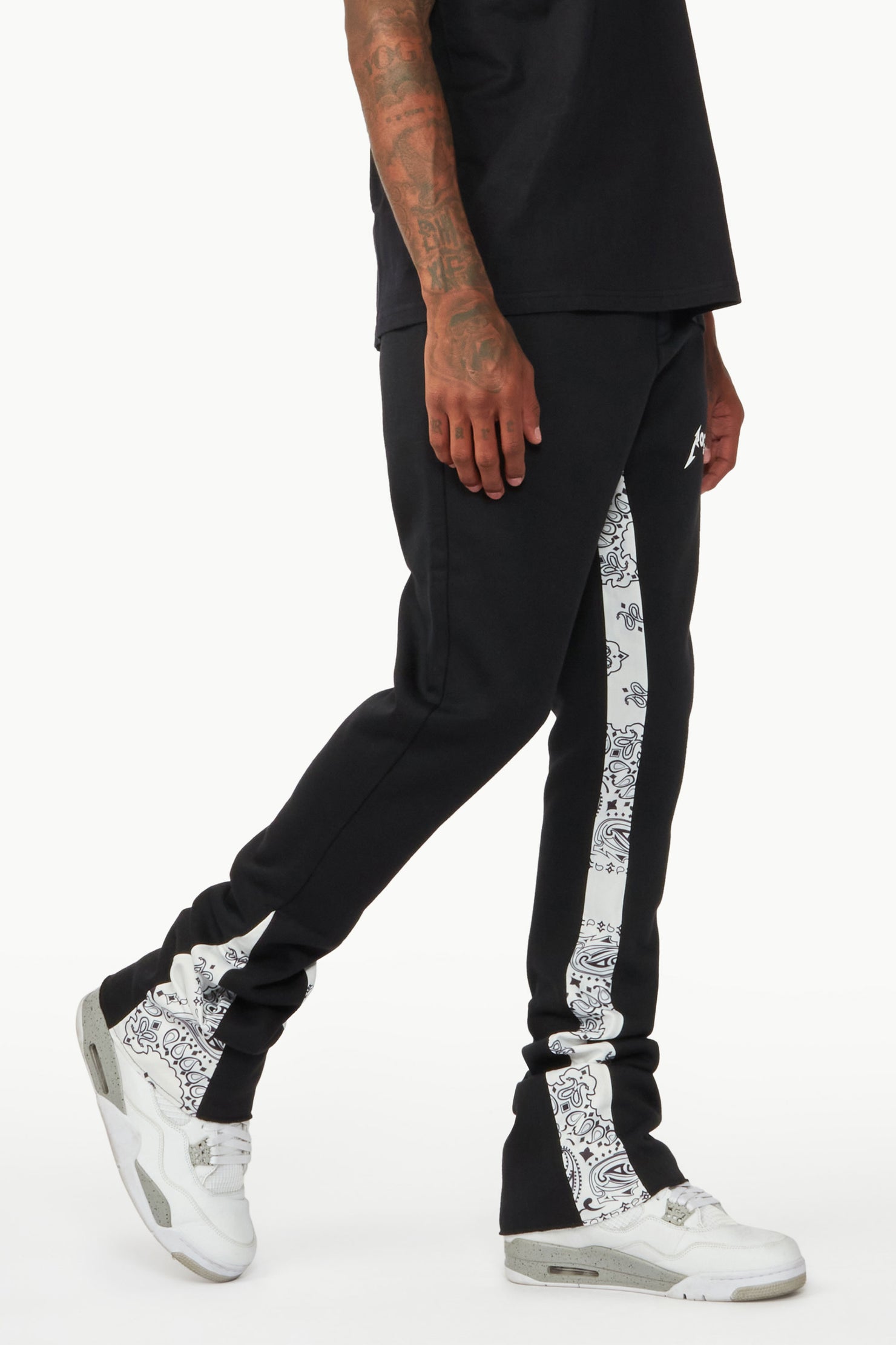 Everest Black/Bandana White Stacked Flare Track Pant
