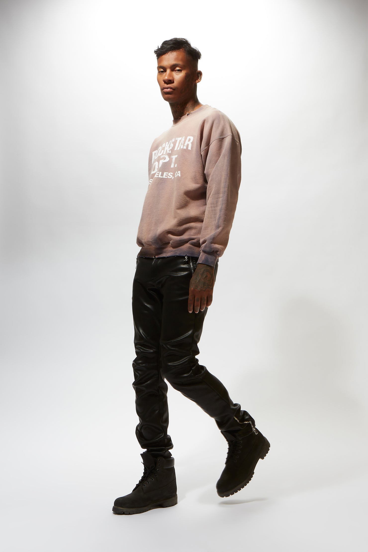 Telly Wine Graphic Crewneck